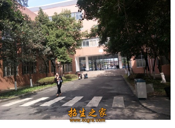 成都成工科技技工学校2018年录取分数线