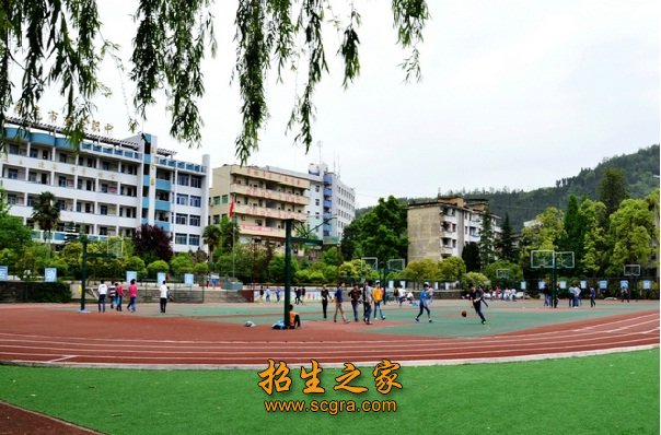 四川省南部县升钟职业中学的办学优势_学生待遇