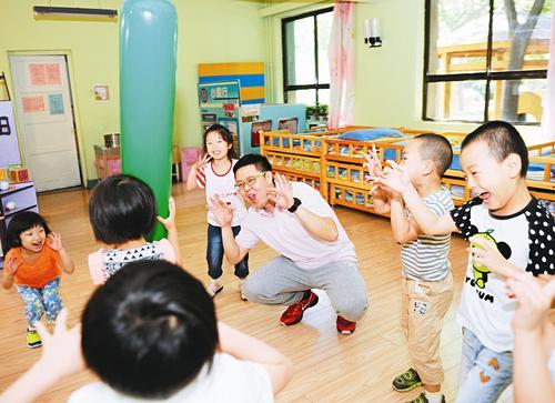 重庆师范幼师学校招收男生好不好