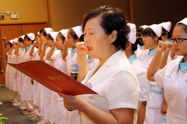 女生读重庆红十字卫校好就业吗