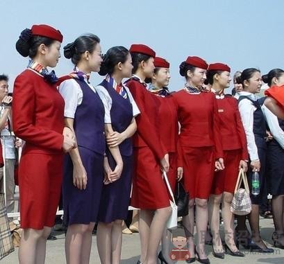 重庆航空专修学院航空服务专业课程是什么？