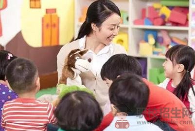 重庆3+2幼师学校的学费贵吗？多少钱